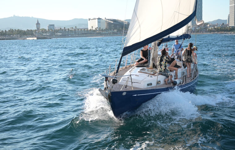 segelboot leihen barcelona